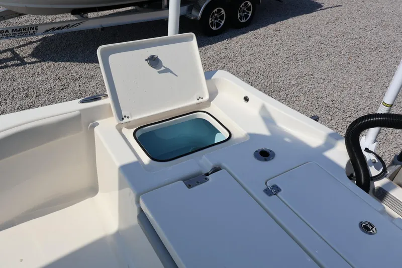 Slide: The Image of Avenger 26 AV 2024 - 18