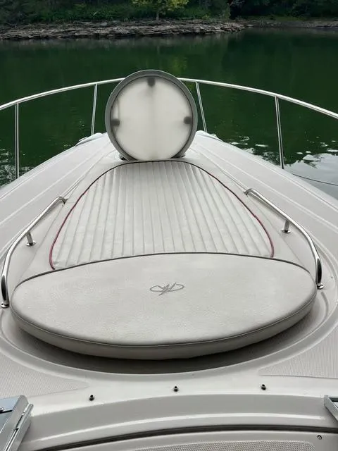 Slide: The Image of 2003 Monterey 298 SC Cruiser bow with cushioned sun pad. - 2
