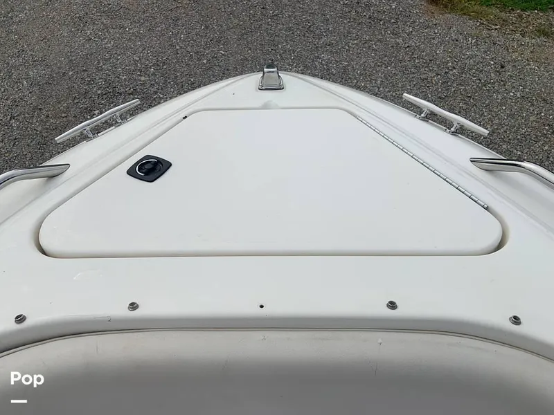 Slide: The Image of 1994 Sea Ray 220 Signature for sale in Somerset, KY - 18