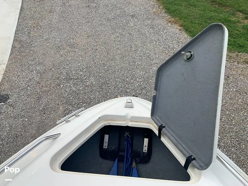 Slide: The Image of 1994 Sea Ray 220 Signature for sale in Somerset, KY - 19