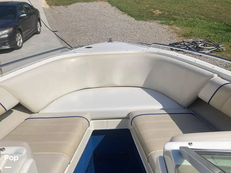 Slide: The Image of 1994 Sea Ray 220 Signature for sale in Somerset, KY - 23