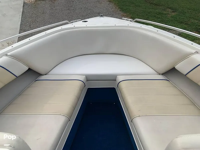 Slide: The Image of 1994 Sea Ray 220 Signature for sale in Somerset, KY - 24