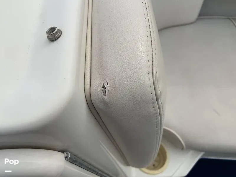 Slide: The Image of 1994 Sea Ray 220 Signature for sale in Somerset, KY - 29