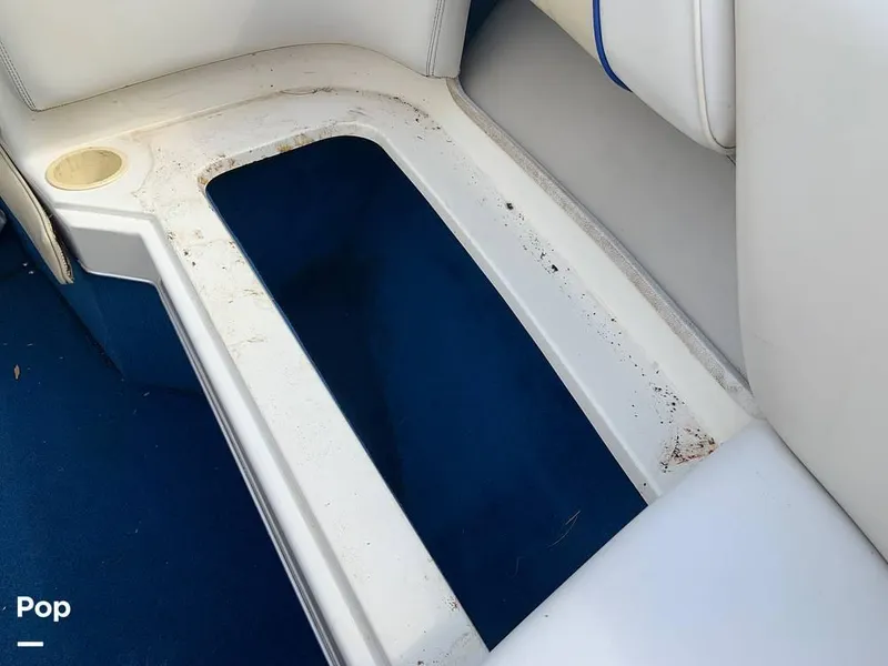 Slide: The Image of 1994 Sea Ray 220 Signature for sale in Somerset, KY - 35