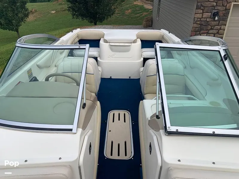 Slide: The Image of 1994 Sea Ray 220 Signature for sale in Somerset, KY - 37