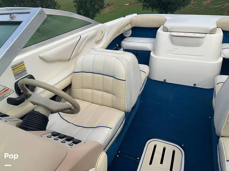 Slide: The Image of 1994 Sea Ray 220 Signature for sale in Somerset, KY - 50