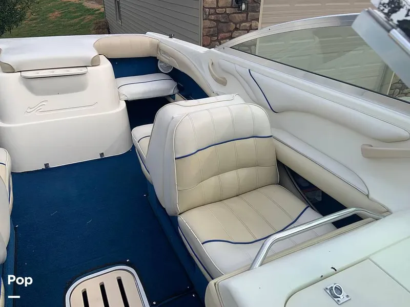 Slide: The Image of 1994 Sea Ray 220 Signature for sale in Somerset, KY - 51