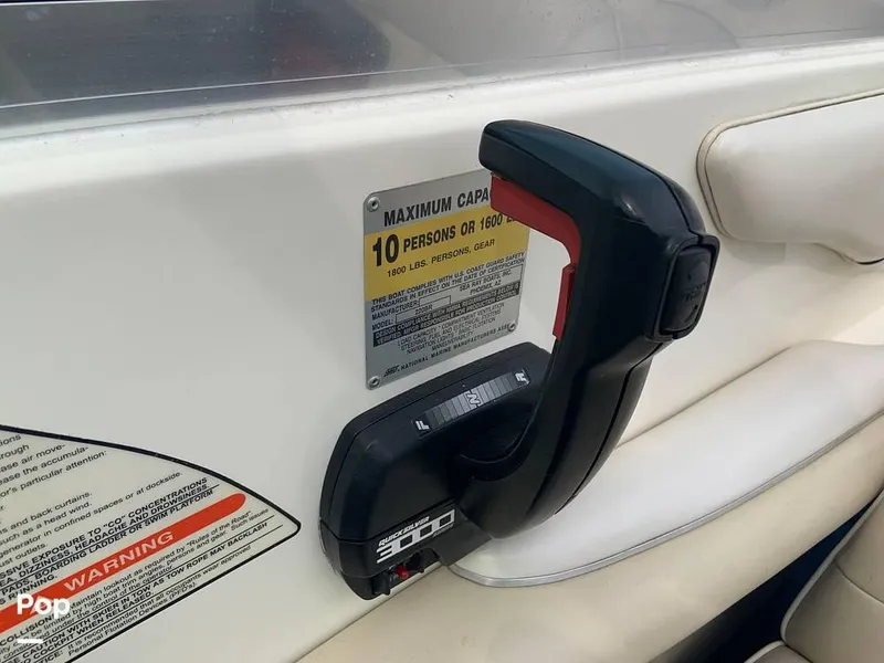 Slide: The Image of 1994 Sea Ray 220 Signature for sale in Somerset, KY - 62