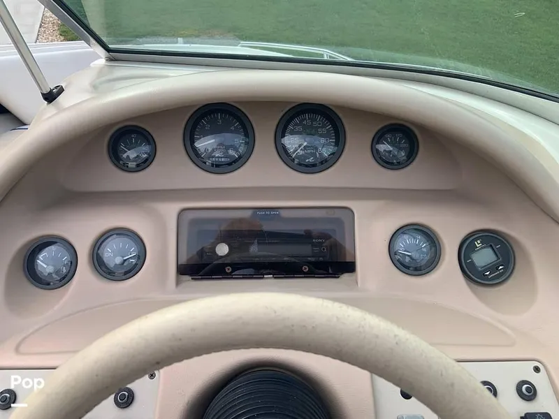 Slide: The Image of 1994 Sea Ray 220 Signature for sale in Somerset, KY - 64