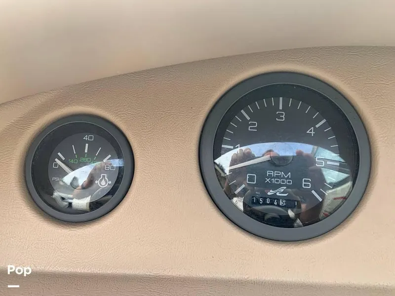 Slide: The Image of 1994 Sea Ray 220 Signature for sale in Somerset, KY - 72