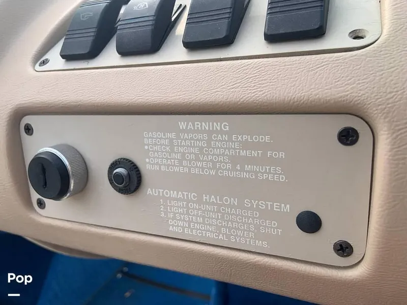 Slide: The Image of 1994 Sea Ray 220 Signature for sale in Somerset, KY - 75