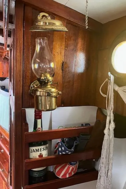 Slide: The Image of Traditional brass lamps - 29