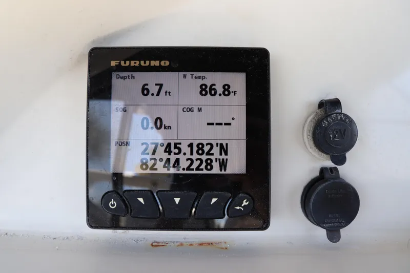 Slide: The Image of Furuno depth and temperature display on a 2007 Carver 35 Super Sport boat. - 20