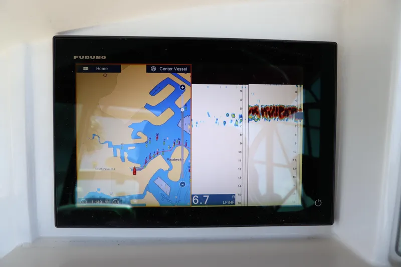 Slide: The Image of Navigation and sonar display on a 2007 Carver 35 Super Sport boat. - 21