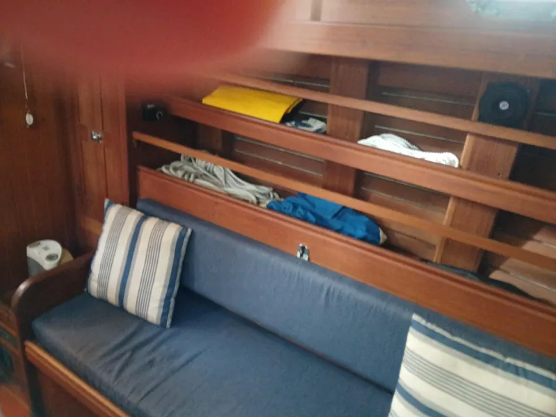 Slide: The Image of Shelves port side - 8