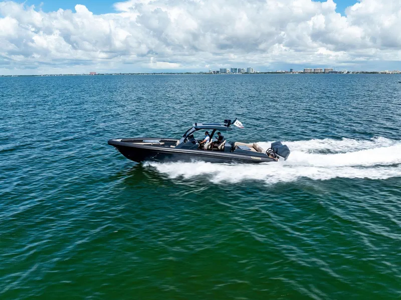 Slide: The Image of Skipper 38NC - 14