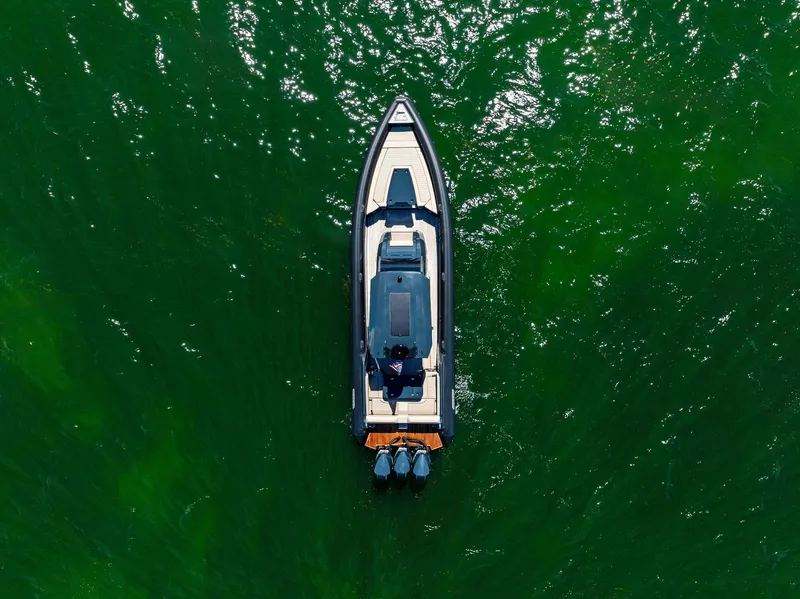 Slide: The Image of Skipper 38NC - 35