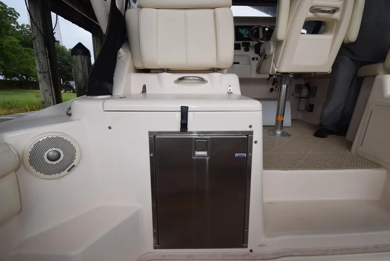 Slide: The Image of Grady-White Express 330 2016 - 89