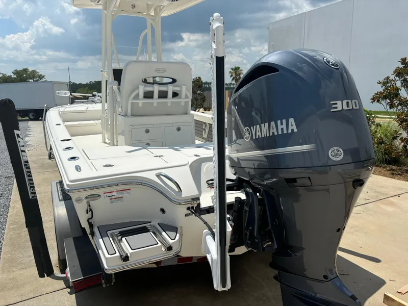 Slide: The Image of 2021 Pathfinder 2500 Hybrid boat with Yamaha 300 outboard motor. - 5