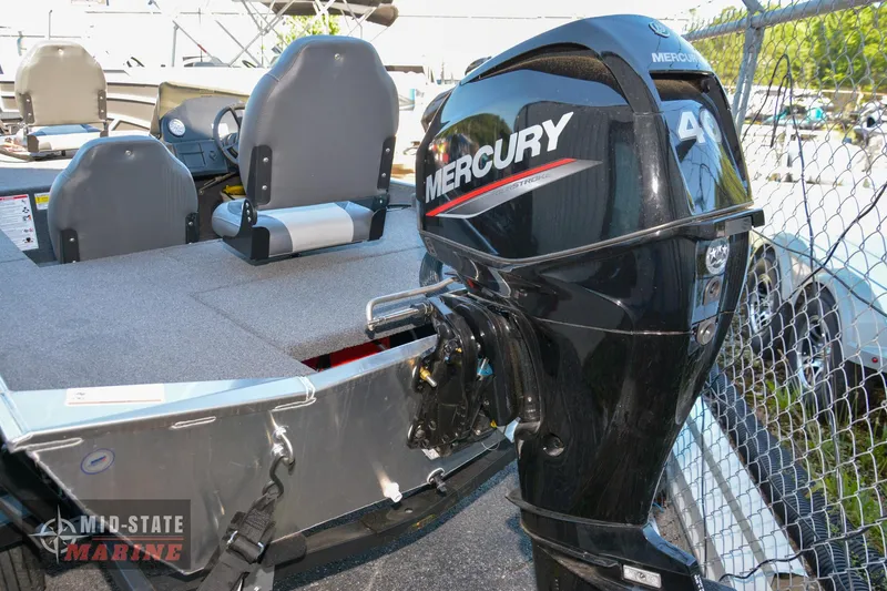 Slide: The Image of 2024 Lowe Skorpion 16 boat with Mercury 40 outboard motor. - 8