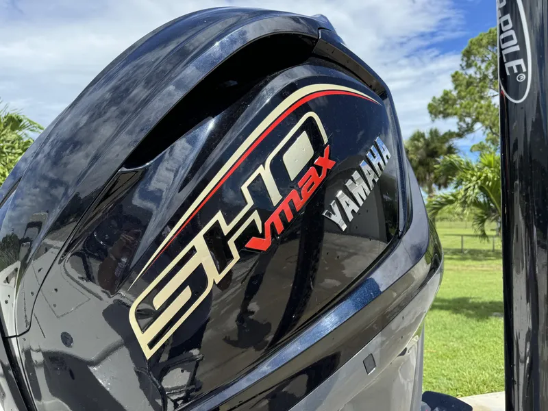 Slide: The Image of Close-up of Yamaha SHO VMAX outboard motor on 2022 Pathfinder 2300 HPS boat. - 9