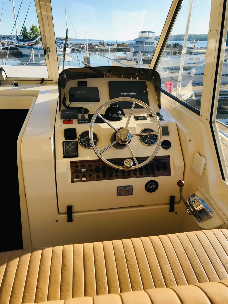 Slide: The Image of Mainship Pilot 34 2007 - 4