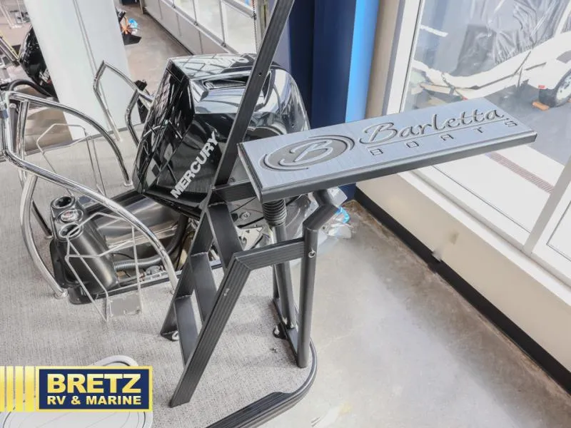 Slide: The Image of Lusso Ultra-Lounge 23UC 2025 - 11