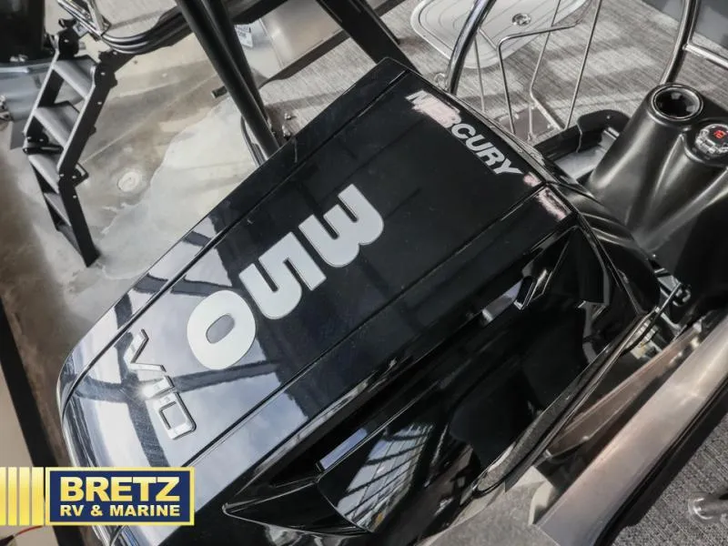 Slide: The Image of Lusso Ultra-Lounge 23UC 2025 - 12