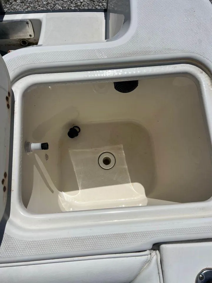 Slide: The Image of Livewell compartment of a 2007 Edgewater 268CC boat. - 9