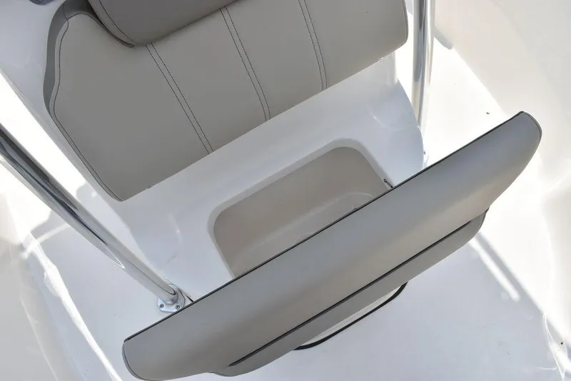 Slide: The Image of 2024 Key West 189 FS boat seat and console detail. - 33