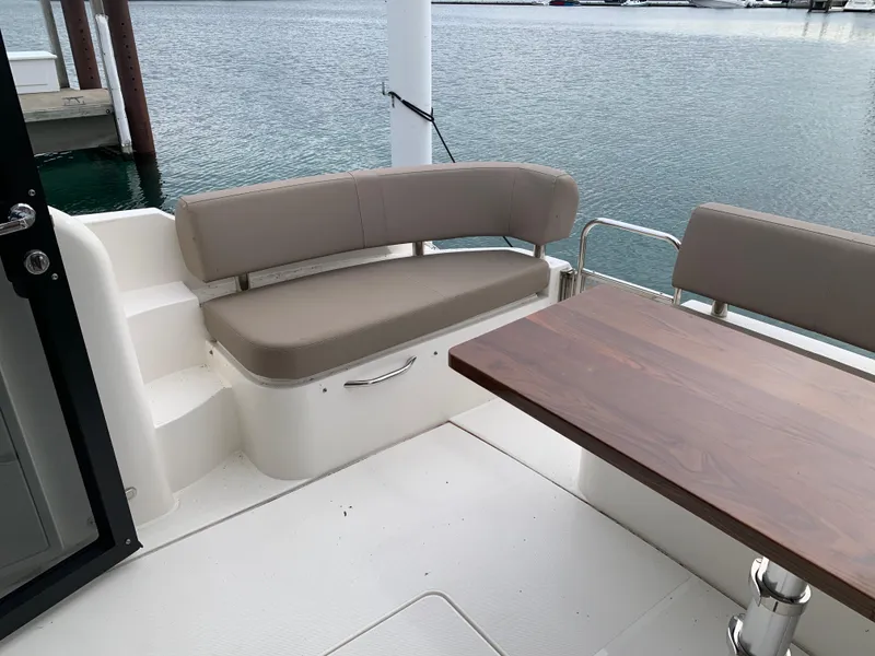 Slide: The Image of Stbd cockpit seating - 14