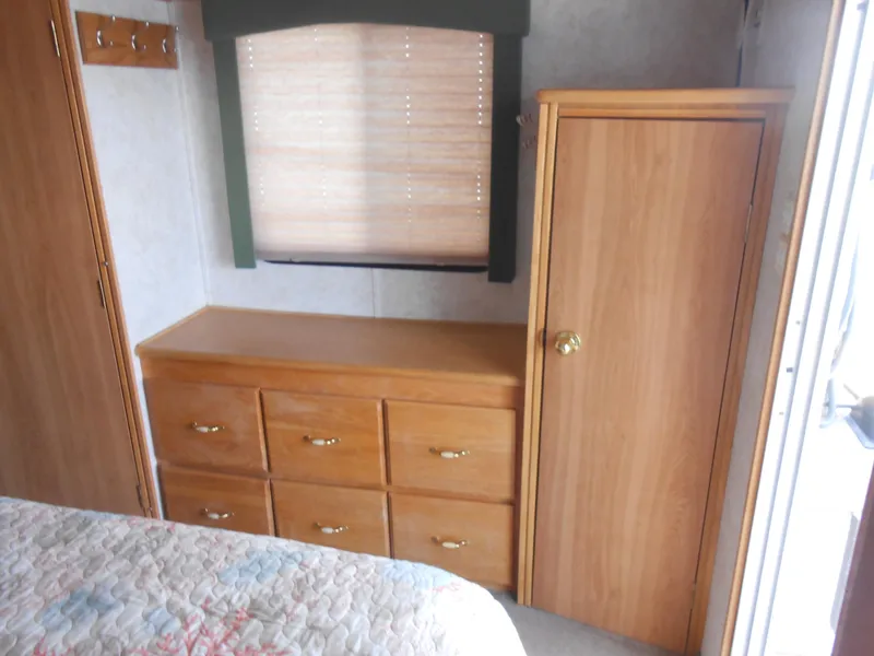 Slide: The Image of Myacht 1343 2005 - 6