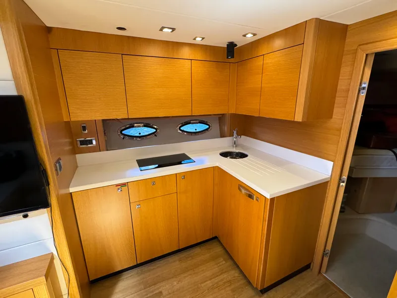 Slide: The Image of Sunseeker Portofino 48 2013 - 23