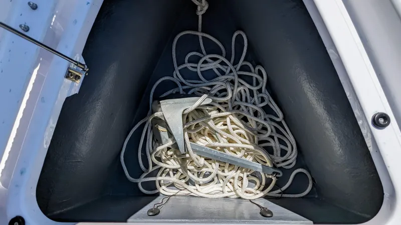 Slide: The Image of Axopar 22 Spyder 2022 - 15