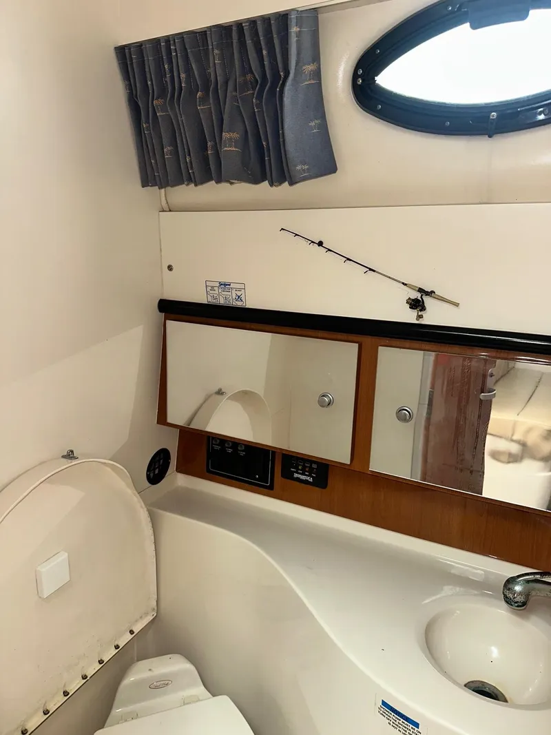 Slide: The Image of Wellcraft 330 Coastal 2004 - 22