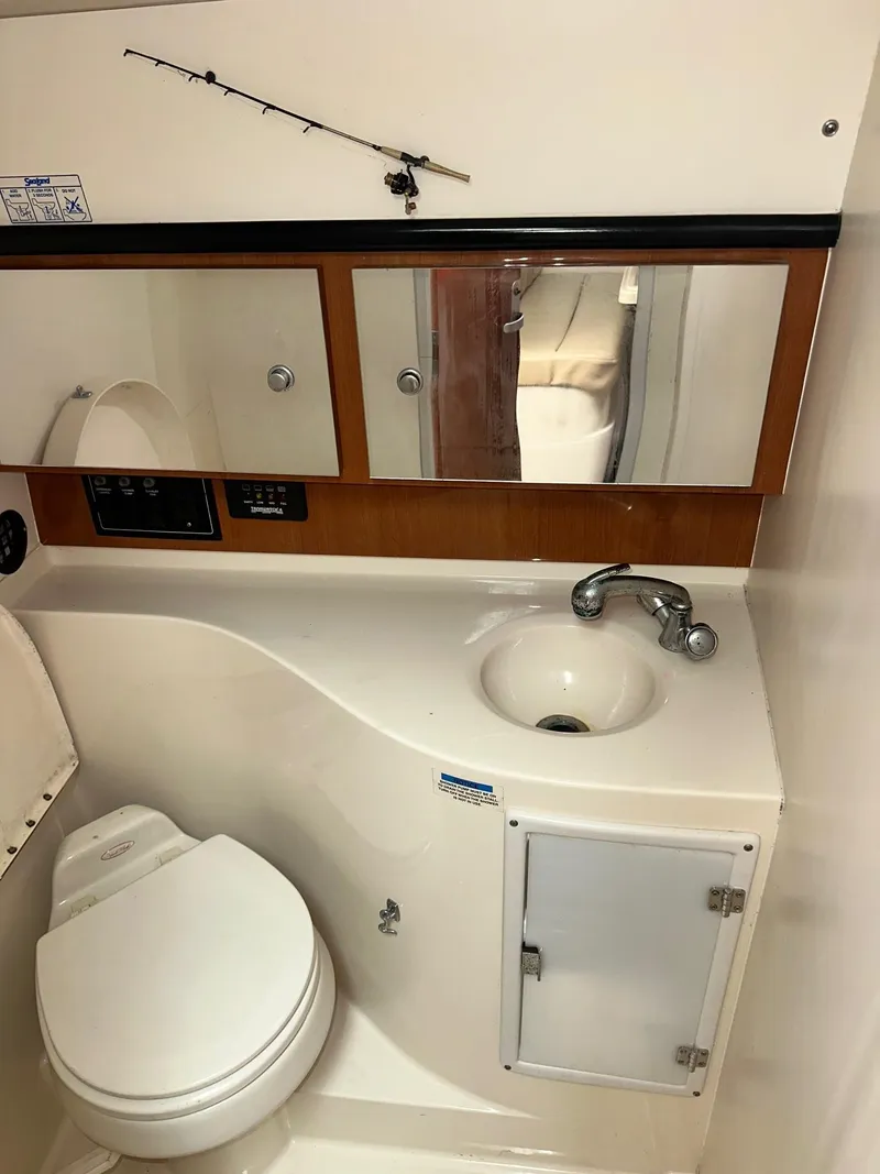 Slide: The Image of Wellcraft 330 Coastal 2004 - 24