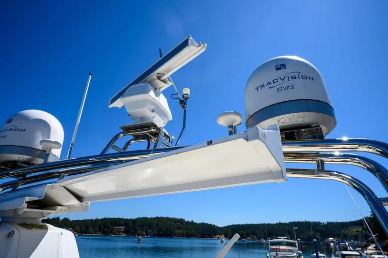 Slide: The Image of Hatteras 72 Flush Deck Cockpit Motor Yacht 1987 - 106