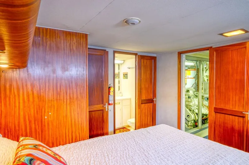 Slide: The Image of Hatteras 72 Flush Deck Cockpit Motor Yacht 1987 - 52