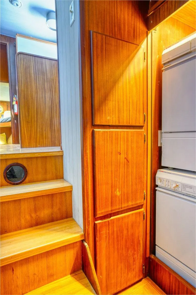 Slide: The Image of Hatteras 72 Flush Deck Cockpit Motor Yacht 1987 - 53