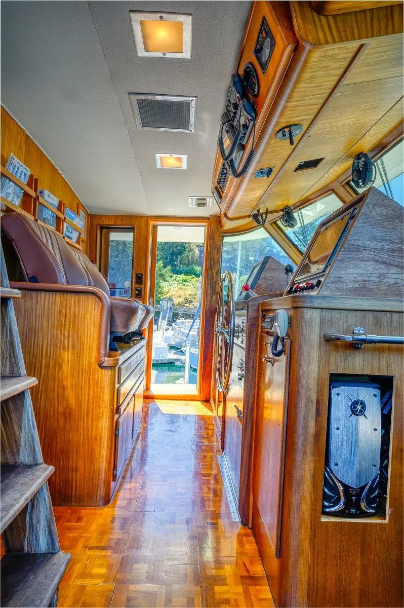 Slide: The Image of Hatteras 72 Flush Deck Cockpit Motor Yacht 1987 - 66