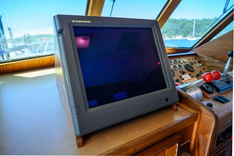 Slide: The Image of Hatteras 72 Flush Deck Cockpit Motor Yacht 1987 - 71