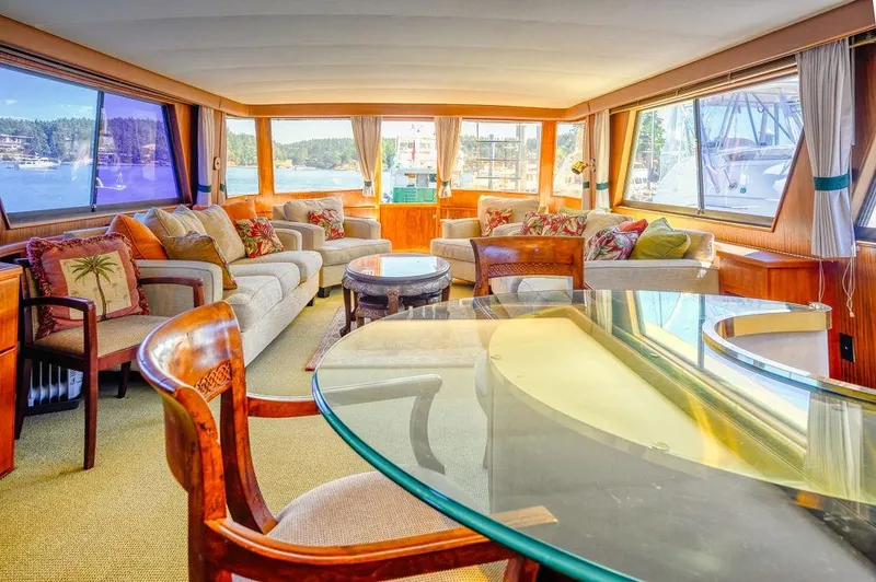 Slide: The Image of Hatteras 72 Flush Deck Cockpit Motor Yacht 1987 - 83