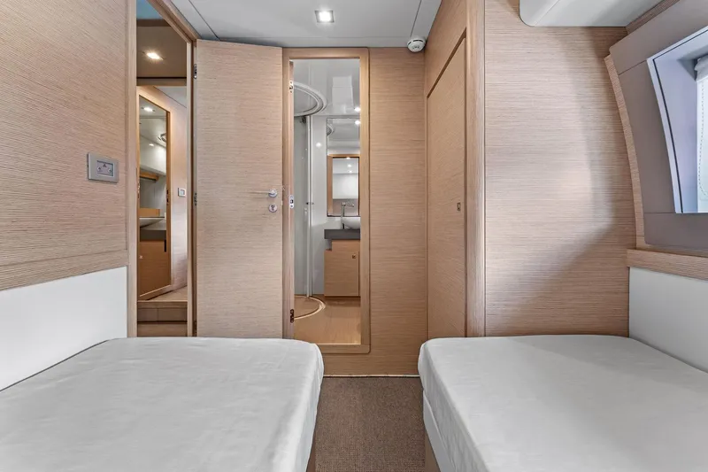 Slide: The Image of Ferretti Yachts 690 2015 - 70