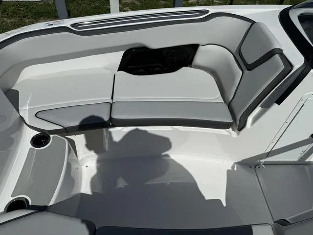 Slide: The Image of Yamaha SX250 2024 - 13