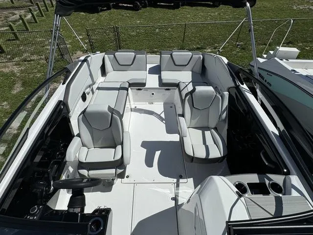 Slide: The Image of Yamaha SX250 2024 - 15