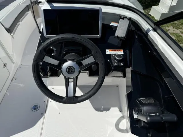 Slide: The Image of Yamaha SX250 2024 - 24