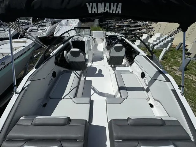 Slide: The Image of Yamaha SX250 2024 - 7