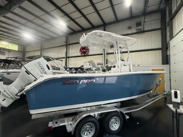 Slide: The Image of Sea Pro 222 Center Console 2025 - 2