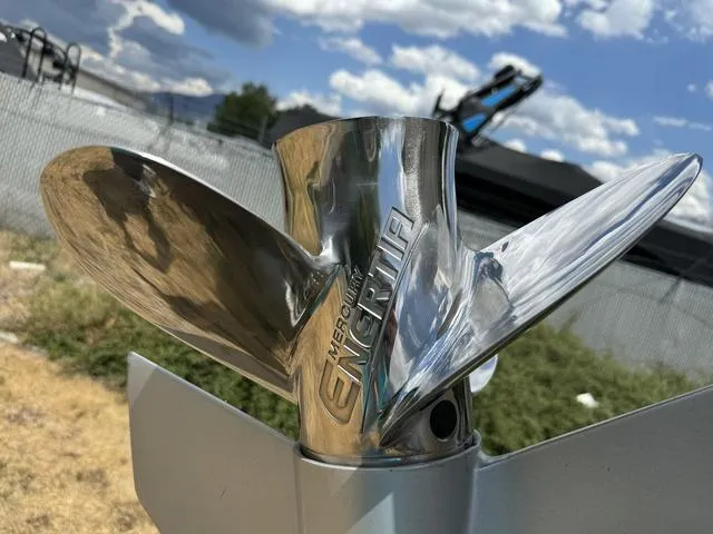 Slide: The Image of Close-up of a 2024 Starcraft EXS 3 HB4 boat propeller. - 32