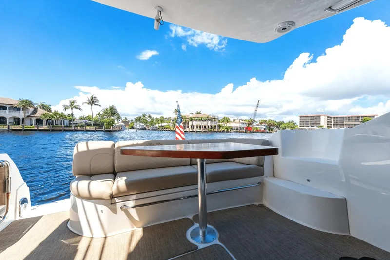 Slide: The Image of Sea Ray 510 Fly 2017 - 31